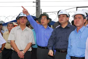 Tìm thêm được thi thể 8 nạn nhân